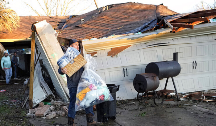 إعصار يضرب ولاية تكساس الأميركية