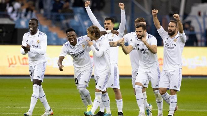 ريال مدريد إلى نهائي كأس السوبر, بانتظار الفائز من برشلونة وريال بتيس هذا المساء .