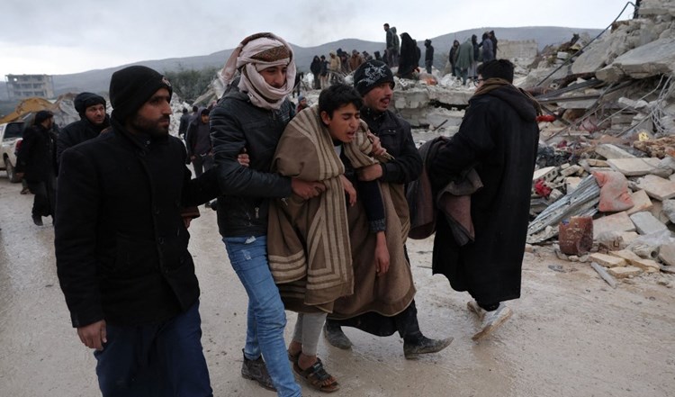 تواصل عمليات الإنقاذ في سوريا وتركيا وسط ارتفاع عدد القتلى إلى أكثر من 5 آلاف