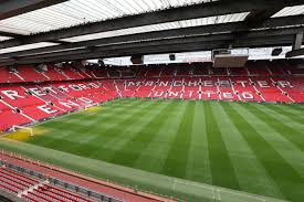 قطر تدخل المنافسة لشراء مانشستر يونايتد .