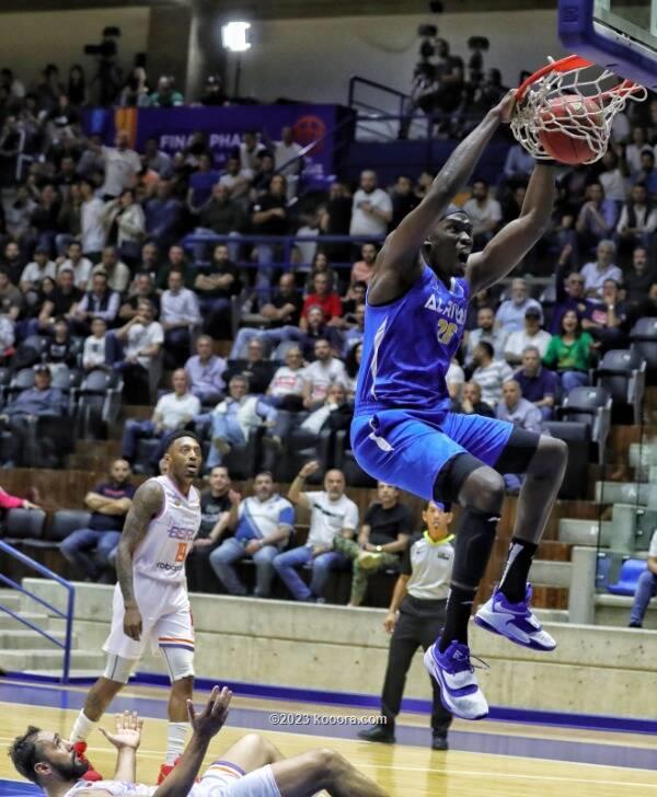 بطولة وصل , دوري سوبر غرب ءاسيا في كرة السلة : الرياضي يكتسح بيروت .