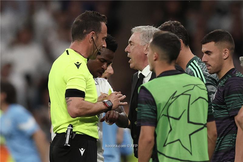 ذهاب الدور النّصف نهائي لدوري أبطال أوروبا في كرة القدم : مانشستر سيتي يُعادل ريال مدريد (1-1) , وهذا المساء قمّة إيطالية بين آسي ميلان والإنتر .