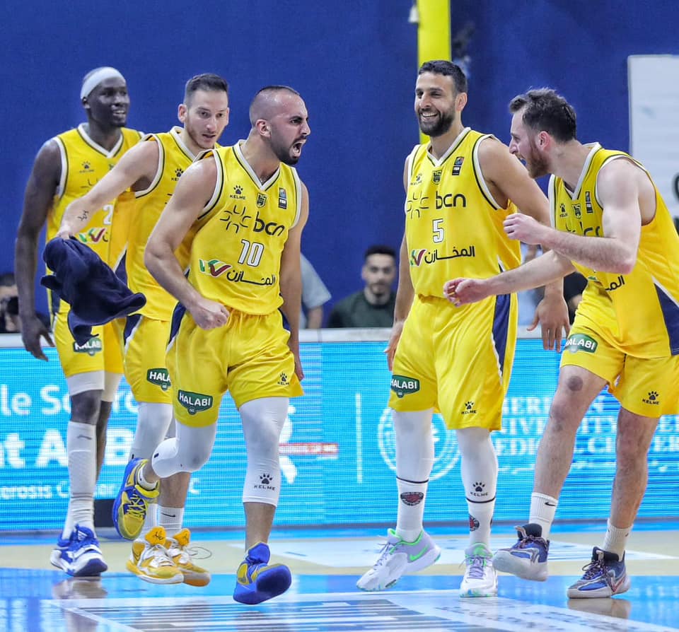 الرياضي يجدّد فوزه على الحكمة ويقترب من إنهاء السلسلة الأولى في الدّور النّصف نهائي , ودينامو يتقدم على بيروت 1- 0