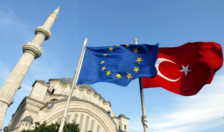 السوداني يترأس اجتماعا طارئا على خلفية أزمة العراق والسويد