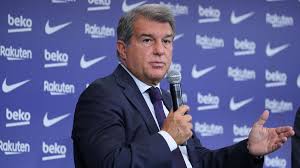 خوان لا بورتا رئيس برشلونة : لدينا فريق أقوى من ريال مدريد .