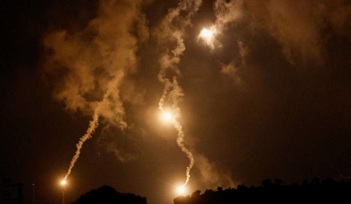 المقاومة الفلسطينية تستهدف طائرة مروحية للاحتلال شرقي البريج