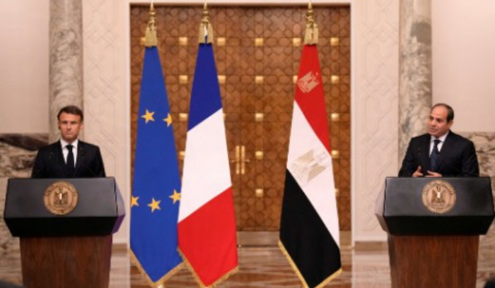 ماكرون من القاهرة: لدخول المساعدات الإنسانية الى غزة.