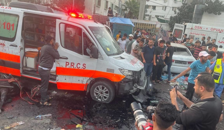 13 شهيدا و26 مصابا حصيلة قصف الاحتلال سيارات الإسعاف عند بوابة مجمع الشفاء.