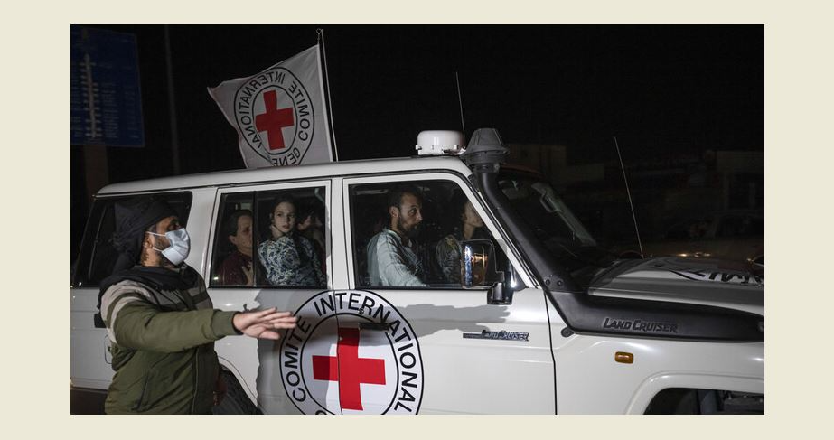 الاحتلال أفرج عن 30 معتقلا بينهم 22 شابا و8 معتقلات