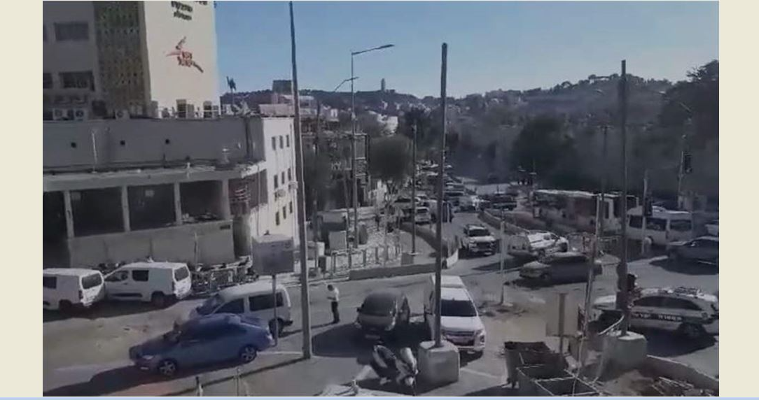 إصابتان في عملية طعن عند باب الساهرة في القدس