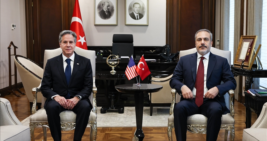 وزير الخارجية التركي طالب نظيره الأميركي بوقف إطلاق نار “فوري” و”تام” في قطاع غزة
