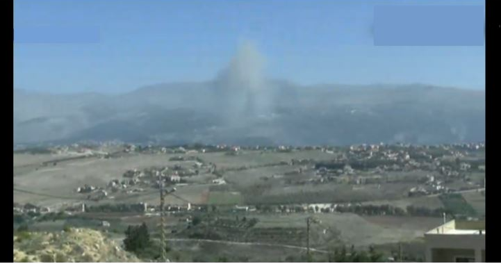 غارة معادية وقصف مدفعي لعدد من البلدات الحدودية .