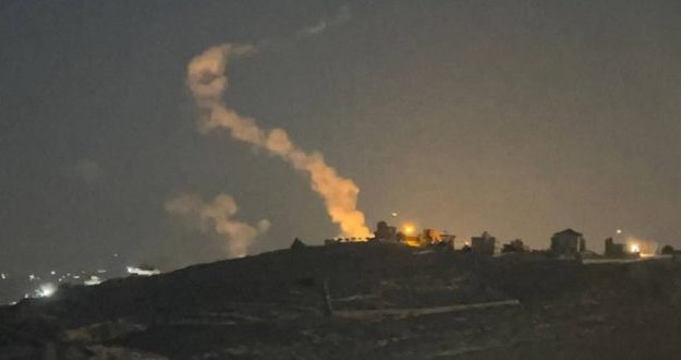 مدفعية العدو الاسرائيلي إستهدفت اطراف الضهيرة ورأس الناقورة.