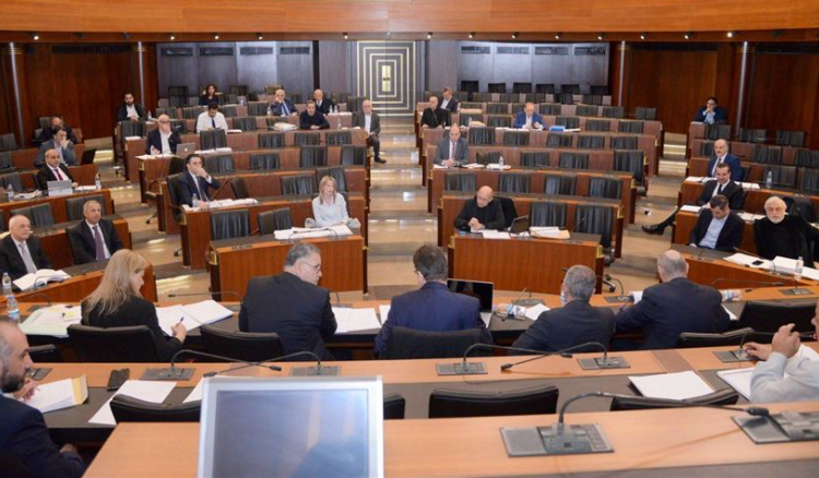 لجنة المال تلغي الرسوم على ورثة المتوفي وتعدّل السقوف لضريبة الأملاك المبنية.