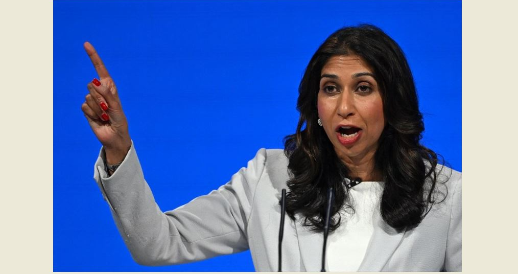 إقالة وزيرة الداخلية البريطانية لانتقادها الشرطة بعد تظاهرات داعمة للفلسطينيين