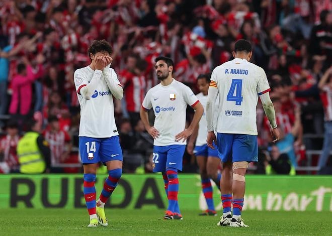 برشلونة يلحق بريال مدريد مودّعًا بطولة كأس الملك .