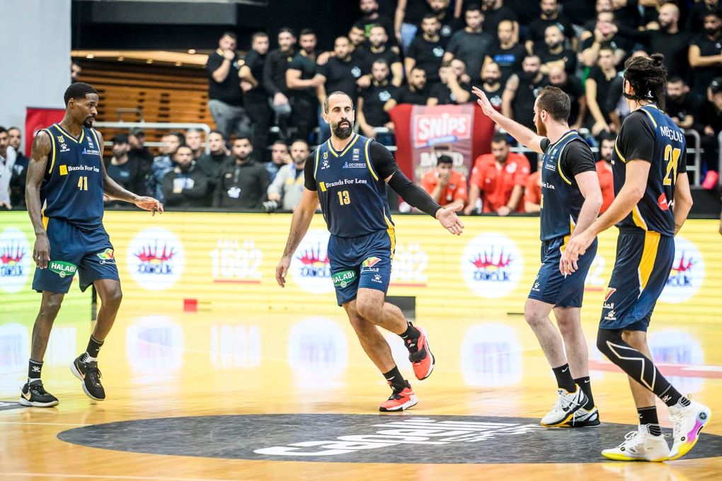 الرياضي بيروت يثأر لخسارته ذهابًا من المعهد الأنطوني , وينفرد بالصدارة .