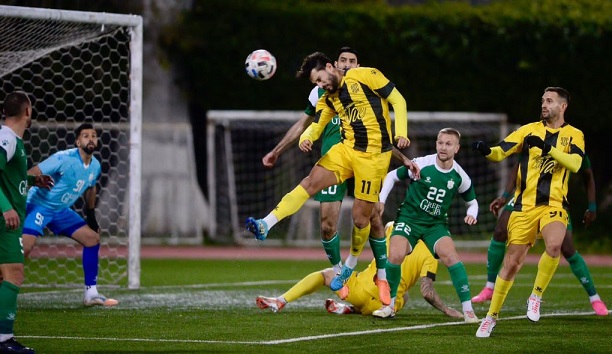 العهد يجهد للتعادل مع الأنصار في افتتاح سداسية الأوائل .