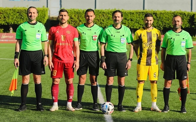 العهد يُعادل النّجمة ويُبقي الصدارة مع الأنصار .