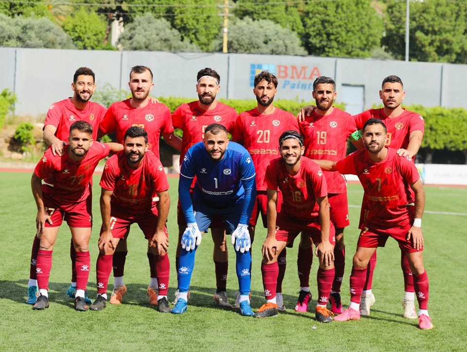 النجمة يحتفظ بالصدارة بعد فوزه على العهد .