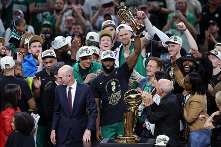 لقب ثامن عشر لبوسطن سلتيكس في الدوري الأميركي لكرة السلة للمحترفين NBA .