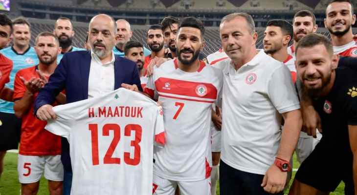 نجم منتخب لبنان حسن معتوق يختتم مسيرته الدّولية بثلاثية في مرمى بنغلادش .