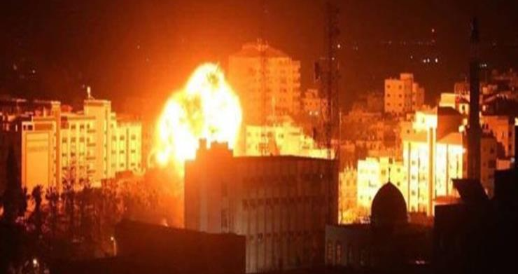 خدمة الإسعاف: 4 إصابات في تل أبيب جراء شظايا صاروخ.