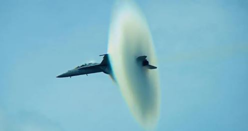 الطيران المعادي خرق جدار الصوت اليوم .