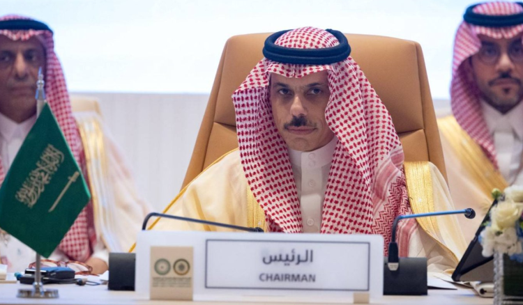 فيصل بن فرحان في ختام قمة الرياض: هدفنا وقف الحرب .