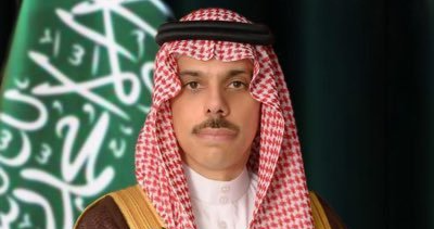 وصول بن فرحان الى بيروت