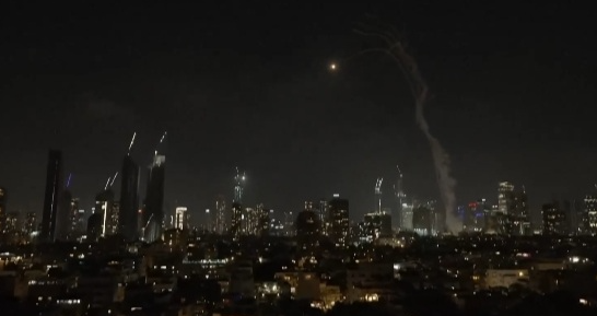 الجيش الإسرائيلي: سلاح الجو بدأ هجمات في طهران.