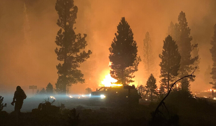 نيران فلات فاير يلتهم ولاية أوريغون .