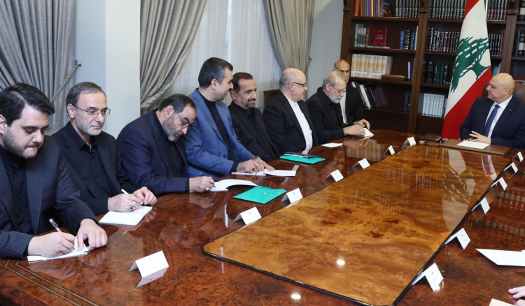 عون خلال لقائه لاريجاني: نرفض أي تدخل خارجي .