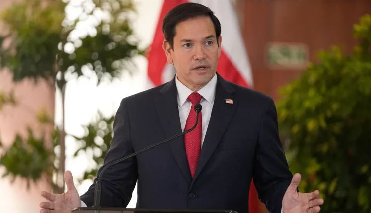 روبيو يجري محادثات مع لافروف قبل القمة الأميركية الروسية .