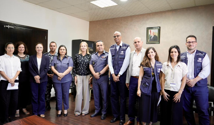 سفيرة النروج ومدير منظّمة الصحّة العالمية في لبنان  زارا سجن روميه .