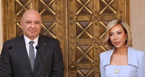 الرئيس عون واللبنانية الاولى عادا الى بيروت بعد مشاركتهما في اعمال الجمعية العامة للامم المتحدة.