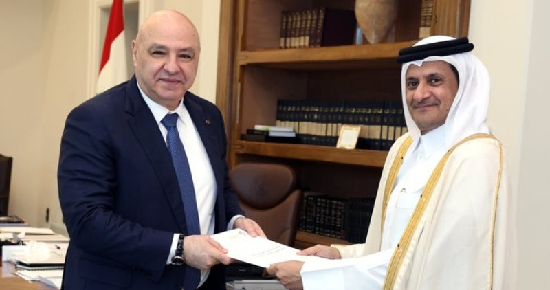 الرئيس عون تسلّم رسالة من أمير قطر نوه فيها بالدور الوطني للجيش