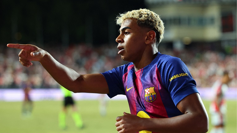 لامين يمال يثير غضب ريال مدريد قبل لقاء القمة غدًا الأحد .