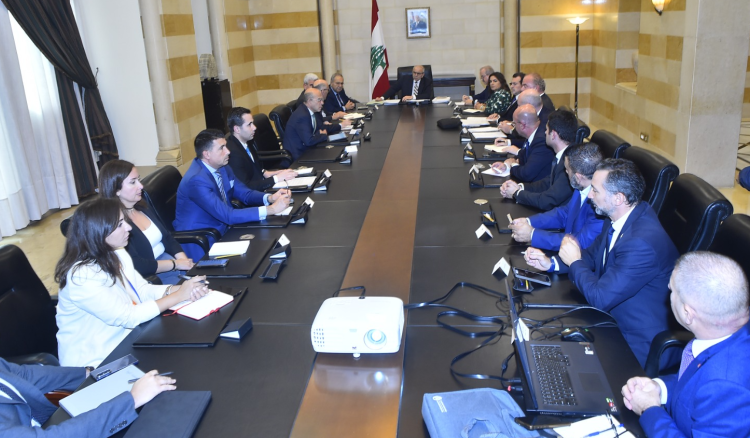 رئيس الحكومة ترأس اجتماعا بحث في التطوير الرقمي ومشروع الهوية الرقمية الموحدة.