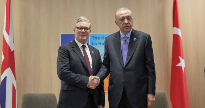 إردوغان يوقع مع ستارمر عقدا لشراء 20 طائرة يوروفايتر.