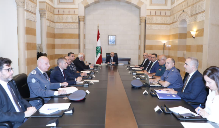 رئيس الحكومة ترأس اجتماعا عرض أوضاع السجناء .