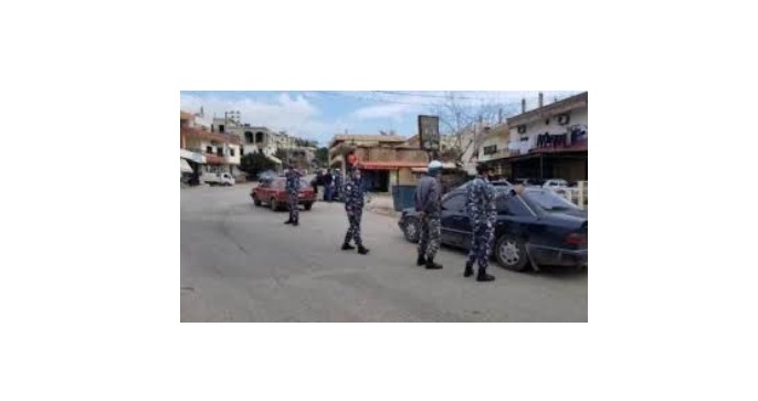 دوريات وحواجز مفاجئة لسرية درك عكار لضبط مخالفات.