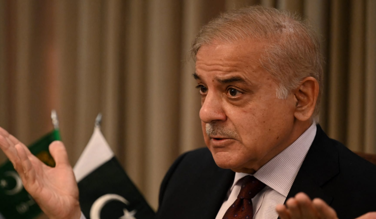 رئيس وزراء باكستان من شرم الشيخ: اتفاق غزة أنقذ ملايين الأرواح .