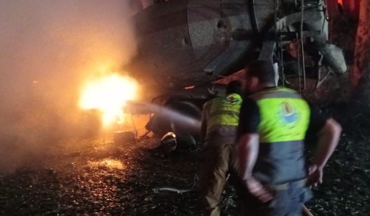 الطيران الحربي الاسرائيلي استهدف مجبلا للباطون وكسارة في وادي بنعفول.