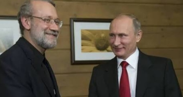 لاريجاني التقى بوتين في موسكو وسلمه رسالة من المرشد الإيراني.