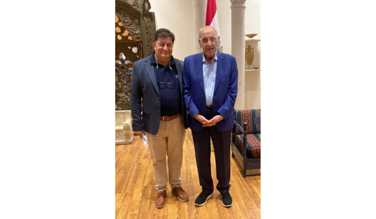 مزرعاني زار بري وسلمه لائحة بمطالب أهالي القرى الحدودية.