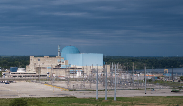 الولايات المتحدة اعلنت إيقافا جماعيا موقتا عن العمل لموظفي وكالة الطاقة النووية بسبب الإغلاق الحكومي.