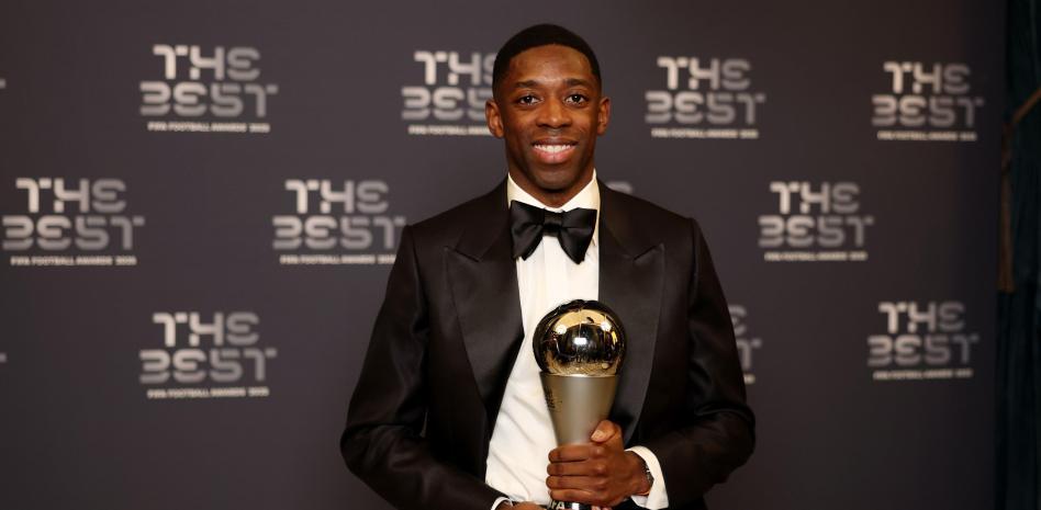 بعد فوزه بجائزة الكرة الذهبية , الإتحاد الدّولي لكرة القدم يختار عثمان ديمبيلي أفضل لاعب لعام 2025 .