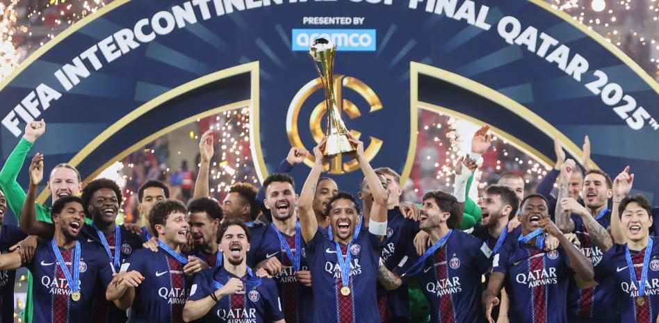 باري سان جيرمان يواصل حصد الألقاب ويتوّج بطلًا لكأس القارات للأندية (أنتركونتيننتال) .