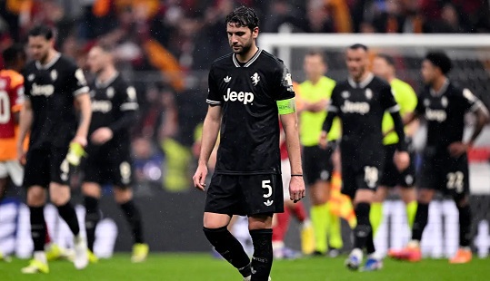 كرة القدم الإيطالية على حافة إنهيار تاريخي .